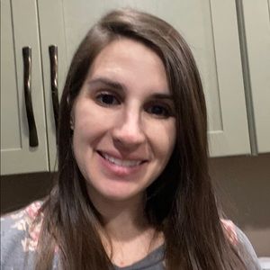 Meet your Posher, Courtney